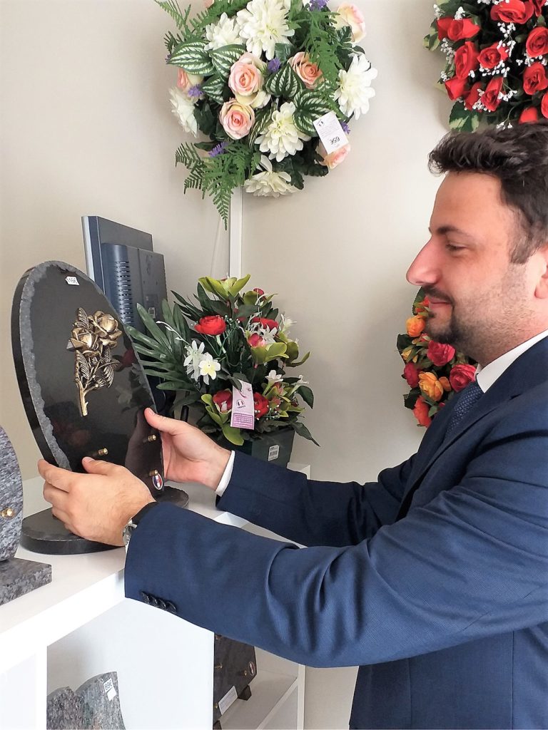 Trouver les meilleurs services funéraires obsèques à Narbonne.
